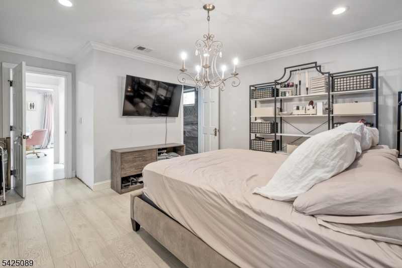 28 Glenroy Road East Fairfield, NJ 07004 - Photo 20 of 31