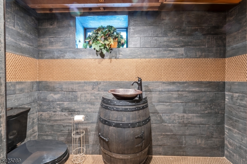 28 Glenroy Road East Fairfield, NJ 07004 - Photo 25 of 31