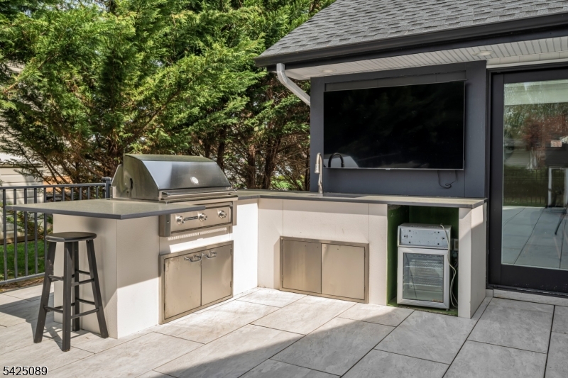 28 Glenroy Road East Fairfield, NJ 07004 - Photo 29 of 31