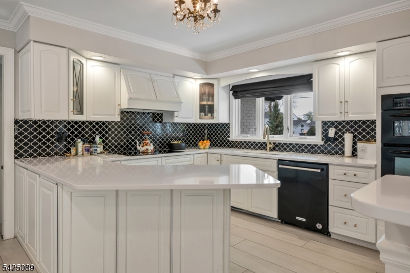 28 Glenroy Road East Fairfield, NJ 07004 - Photo 8 of 31