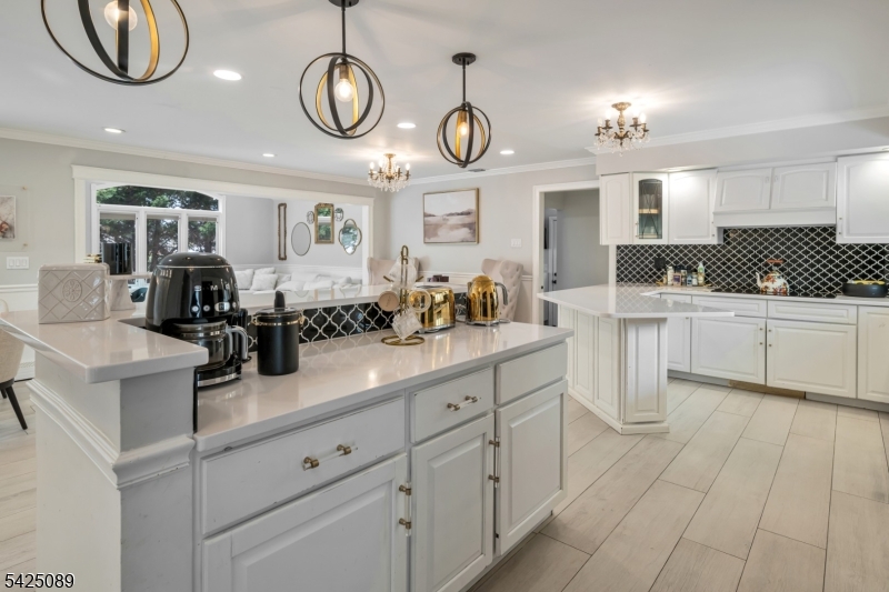 28 Glenroy Road East Fairfield, NJ 07004 - Photo 9 of 31