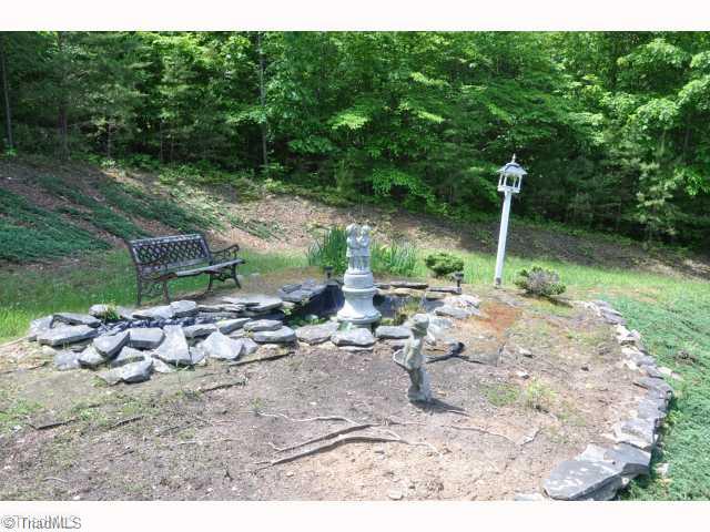 2650 Harper Road Clemmons, NC 27012 - Photo 16 of 16 Yard/Garden.