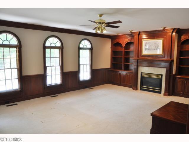 2650 Harper Road Clemmons, NC 27012 - Photo 3 of 16 Den/Family/Great Room.