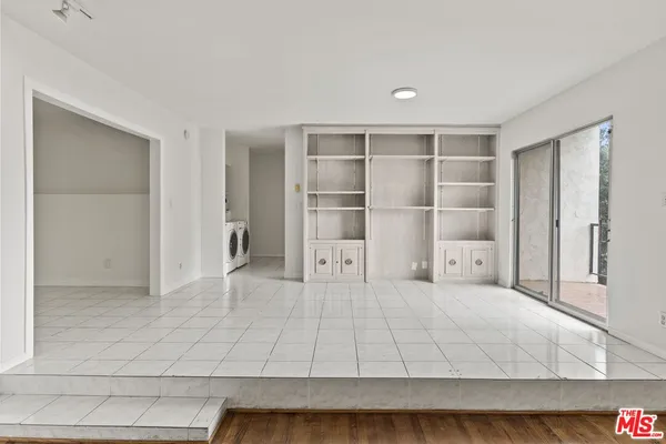 $6,880 | 1033 6th Street, Unit 110B, Santa Monica, CA 90403