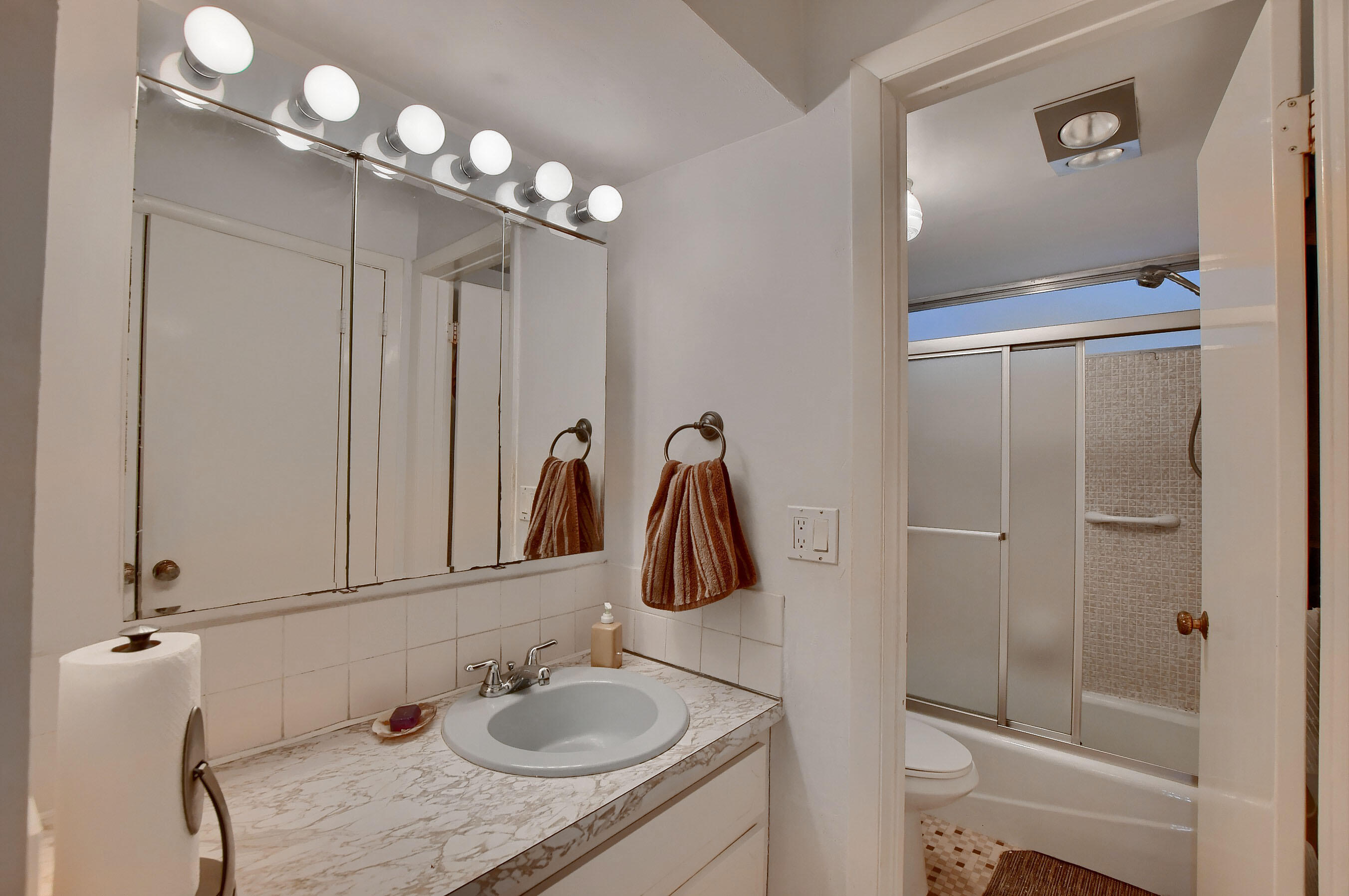 30 Southeast 13th Street, Unit B5 Boca Raton, FL 33432 - Photo 12 of 26 EBF_9215-HDR(5)