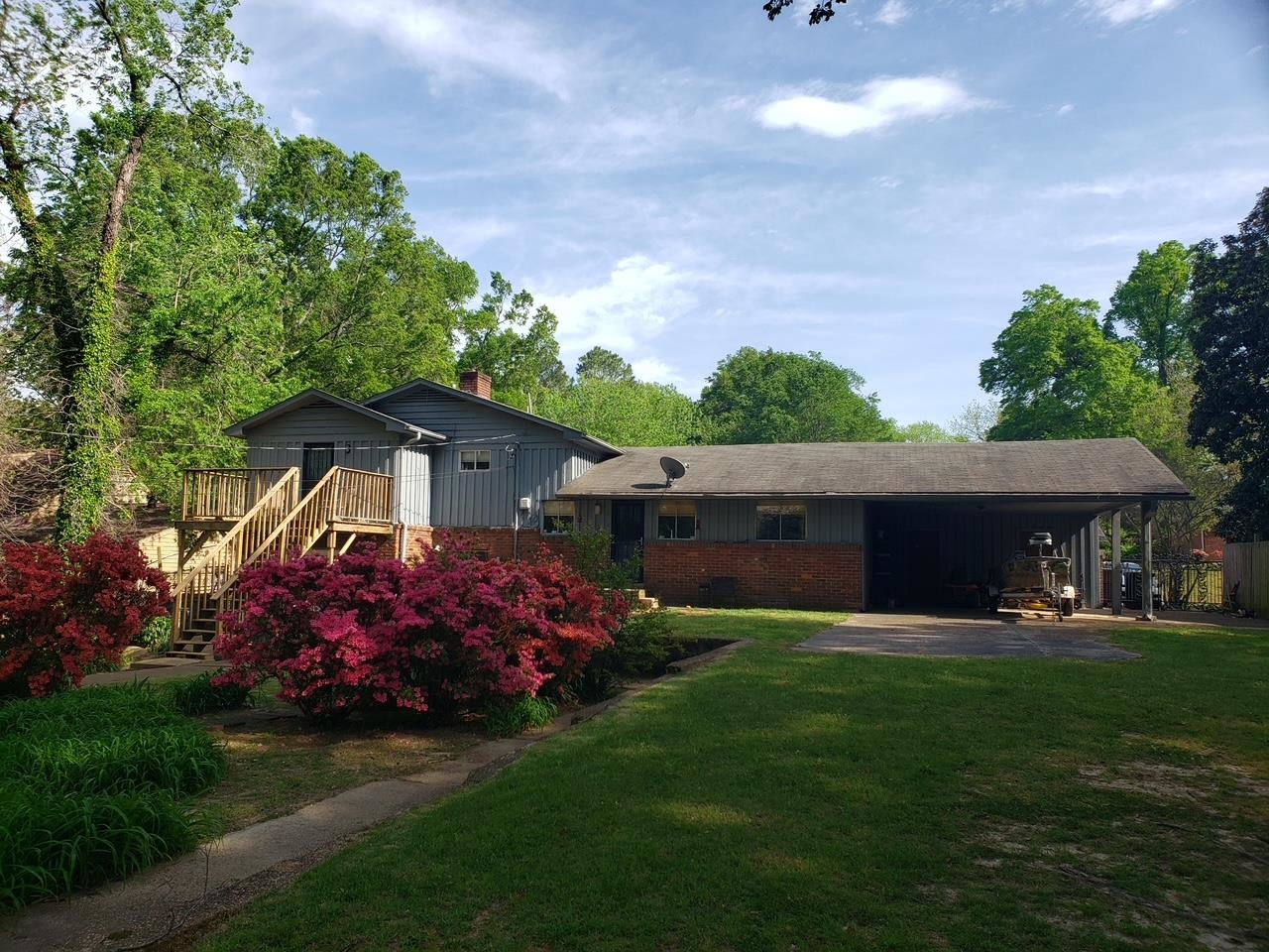 3034 Laurencekirk Road Memphis, TN 38128 - Photo 24 of 27 a front view of house with yard and green space