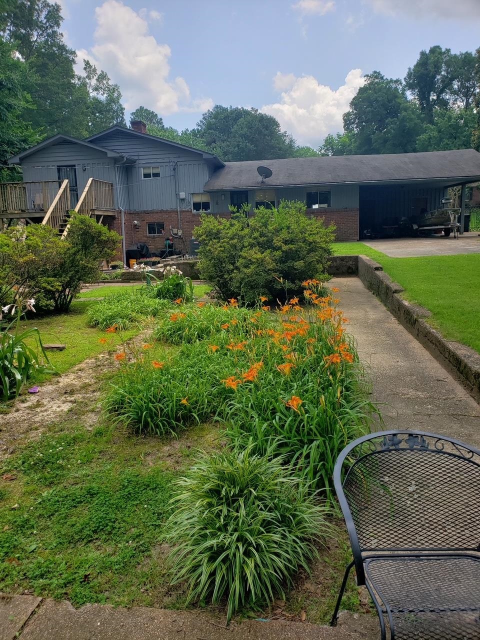 3034 Laurencekirk Road Memphis, TN 38128 - Photo 25 of 27 a backyard of a house with lots of green space