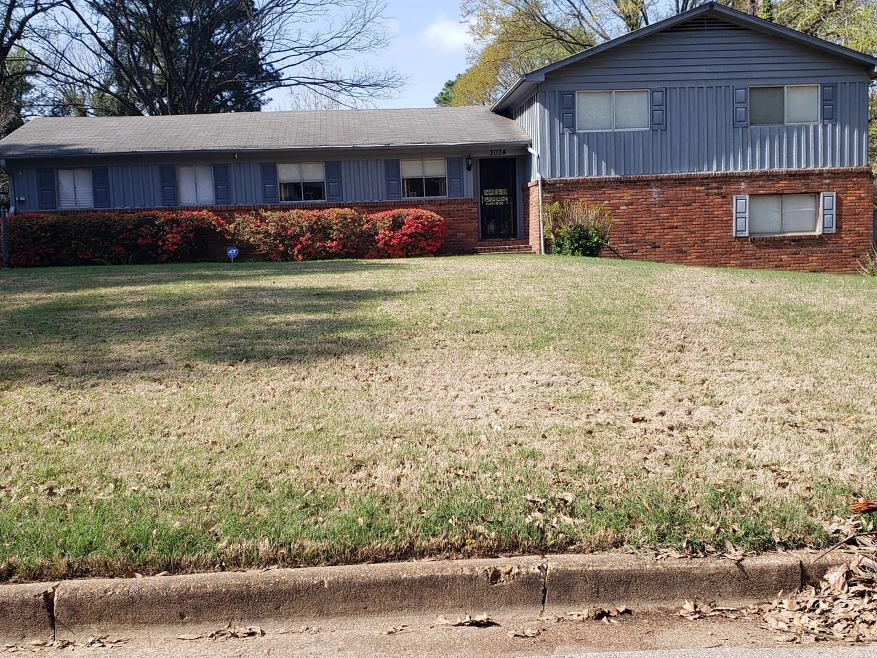 3034 Laurencekirk Road Memphis, TN 38128 - Photo 4 of 27 a view of a house with a yard