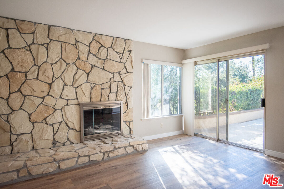 22719 Brandywine Drive Calabasas, CA 91302 - Photo 7 of 35