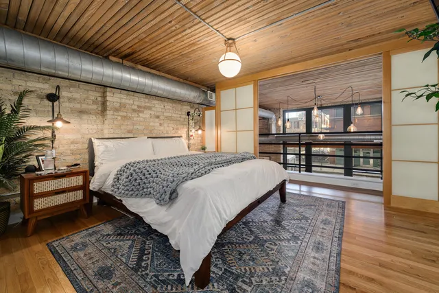 $625,000 | 411 West Ontario Street, Unit 102, Chicago, IL 60654