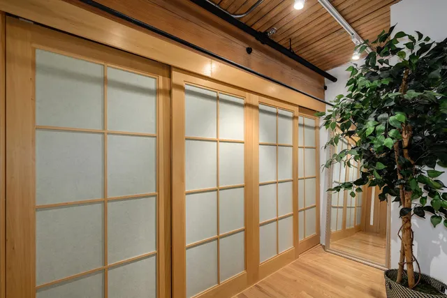 $625,000 | 411 West Ontario Street, Unit 102, Chicago, IL 60654