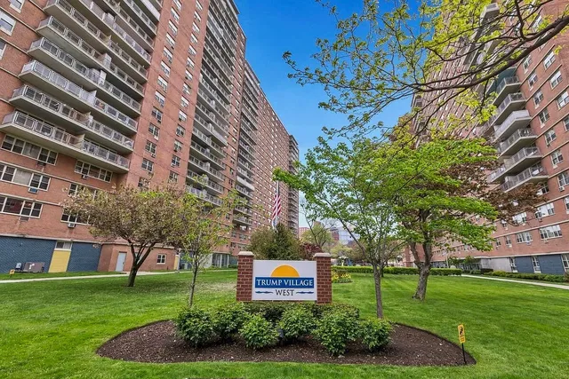 $395,000 | 2932 West 5th Street, Unit 2C | Coney Island