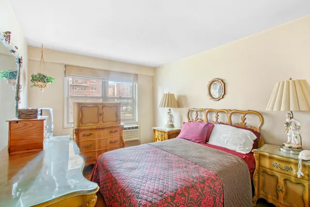 $395,000 | 2932 West 5th Street, Unit 2C | Coney Island