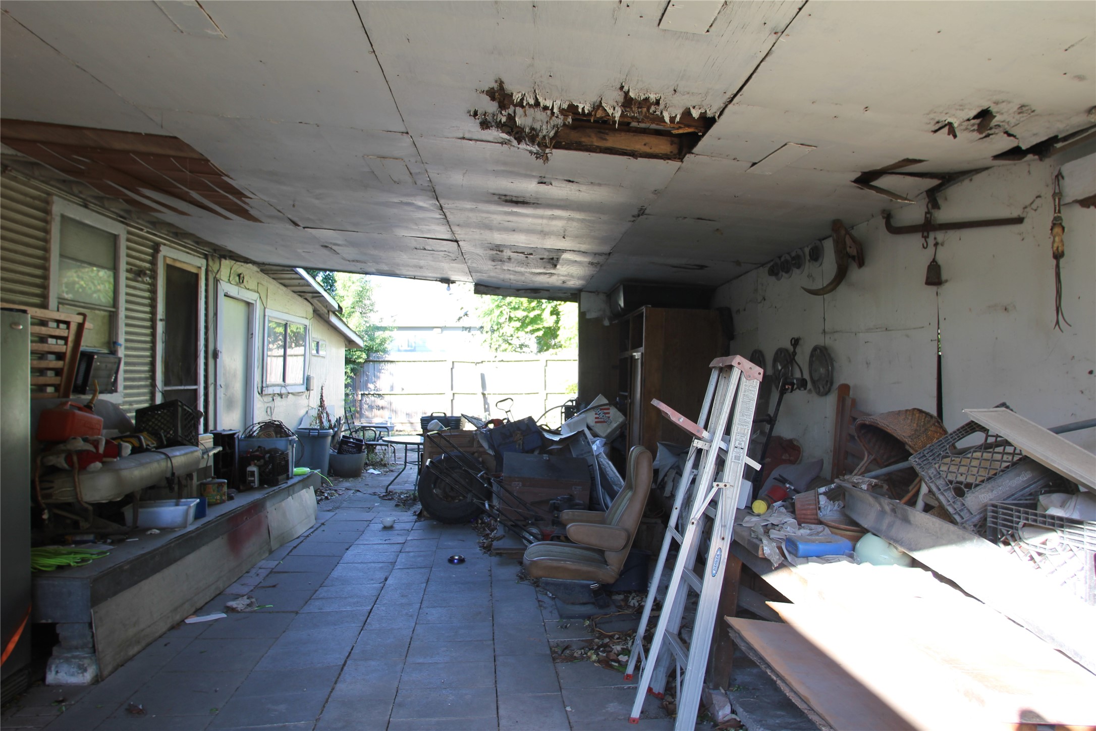 7013 Ave East Houston, TX 77011 - Photo 5 of 8 a view of a room with gym equipment