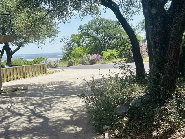 $850 | 1008 Clayton Nolen Drive, Horseshoe Bay, TX 78657