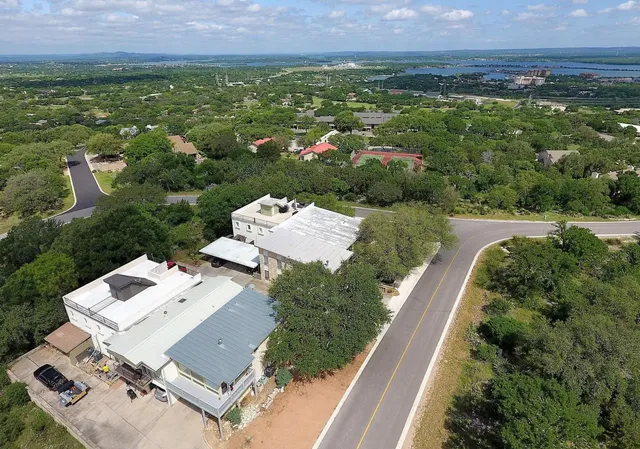 $850 | 1008 Clayton Nolen Drive, Horseshoe Bay, TX 78657
