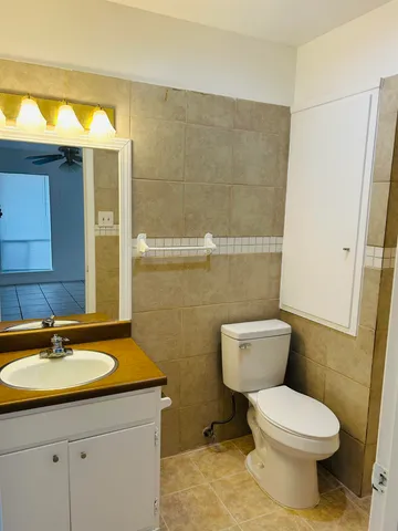 $850 | 1008 Clayton Nolen Drive, Horseshoe Bay, TX 78657