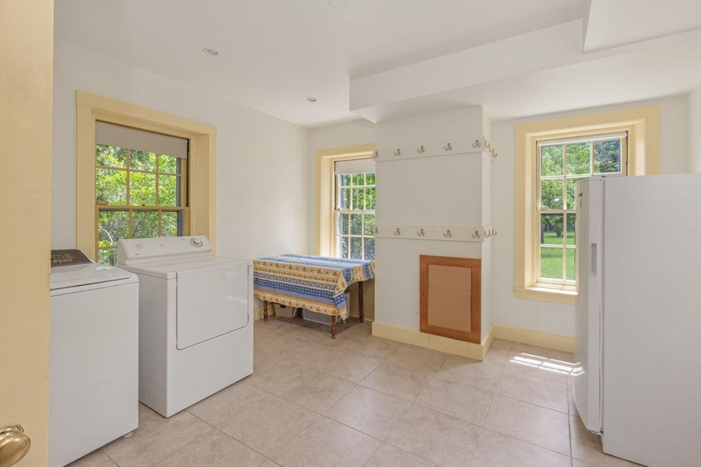 82 River Road Topsfield, MA 01983 - Photo 29 of 42