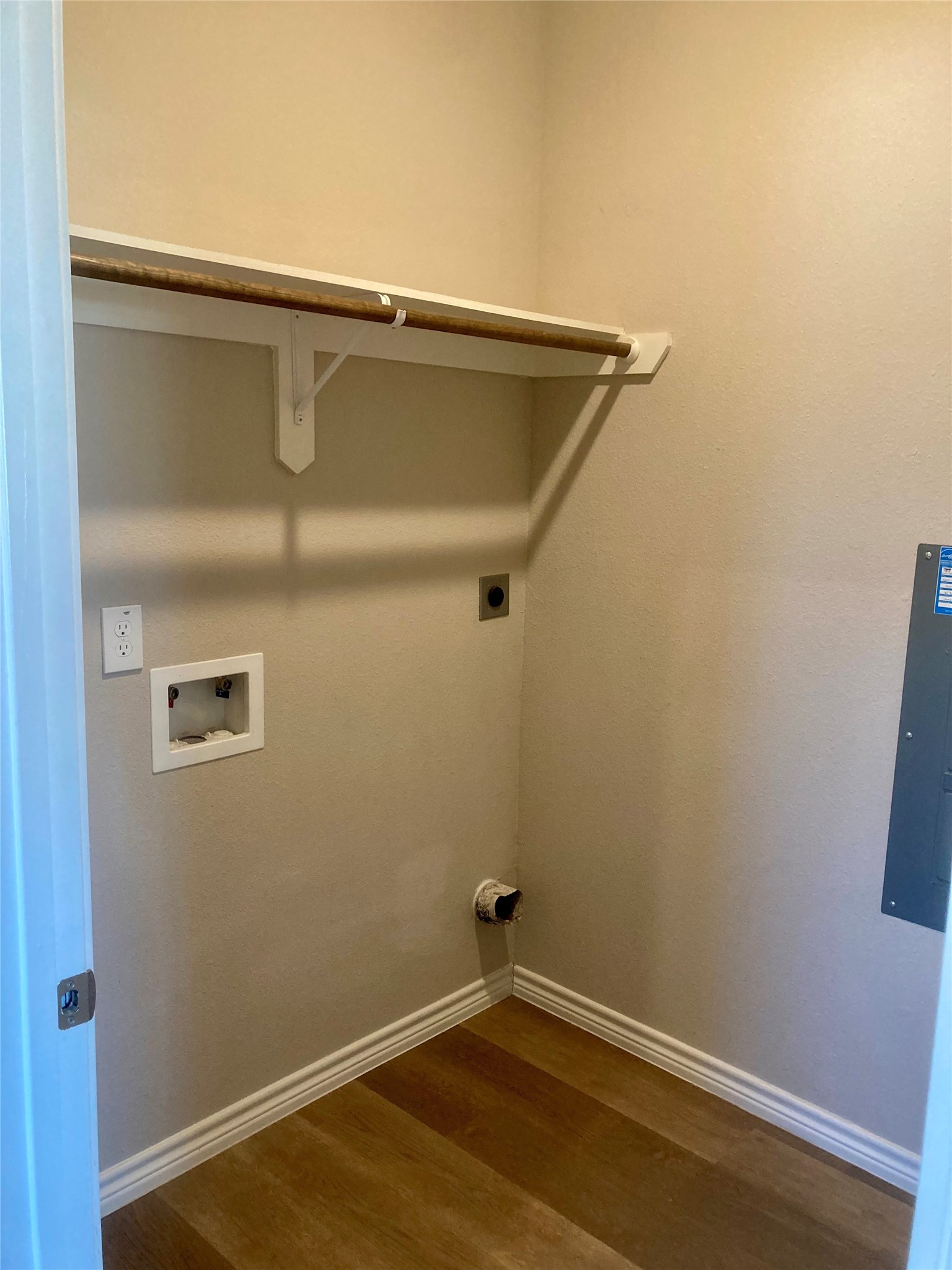 4505 P Galveston, TX 77551 - Photo 6 of 19 a view of a small space