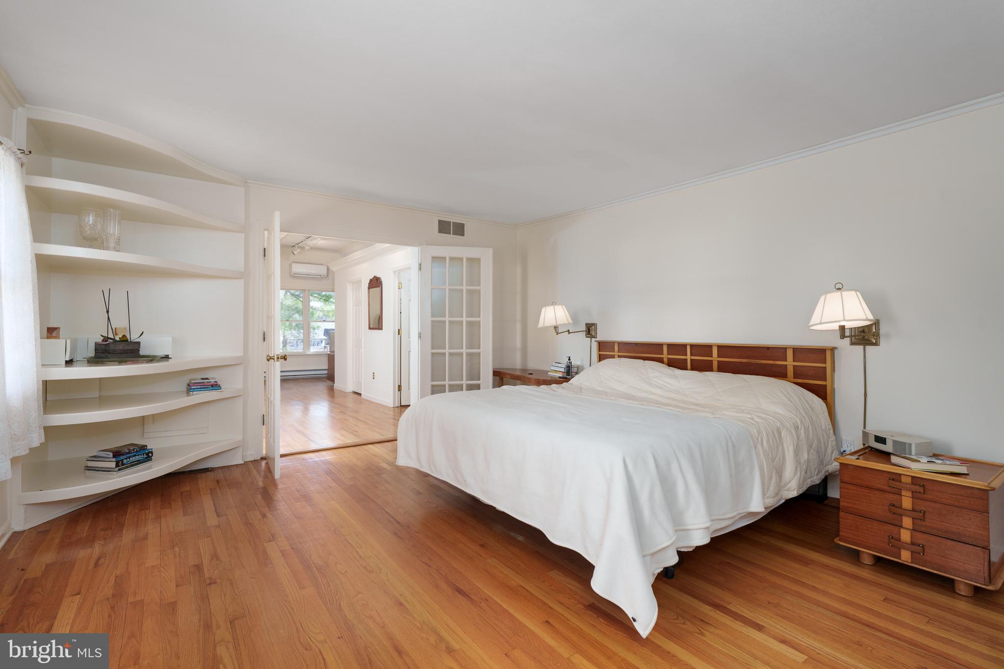 28 Talbot Lane Princeton, NJ 08540 - Photo 23 of 55 a spacious bedroom with a bed and a dresser