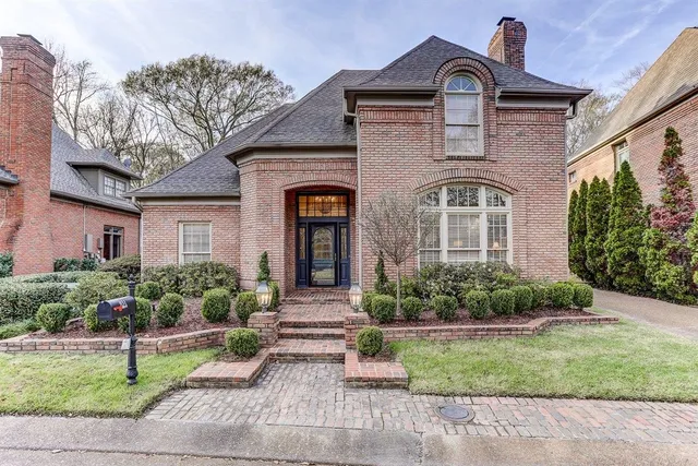 $625,000 | 931 West Riverwalk Drive, Memphis, TN 38120