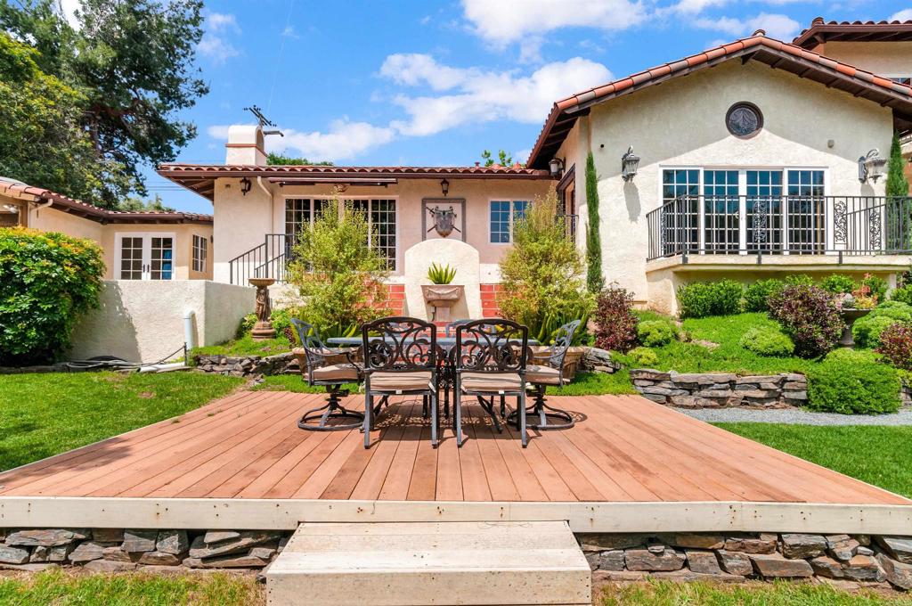725 Hamilton Lane Fallbrook, CA 92028 - Photo 11 of 54 a view of a house with sitting area and garden
