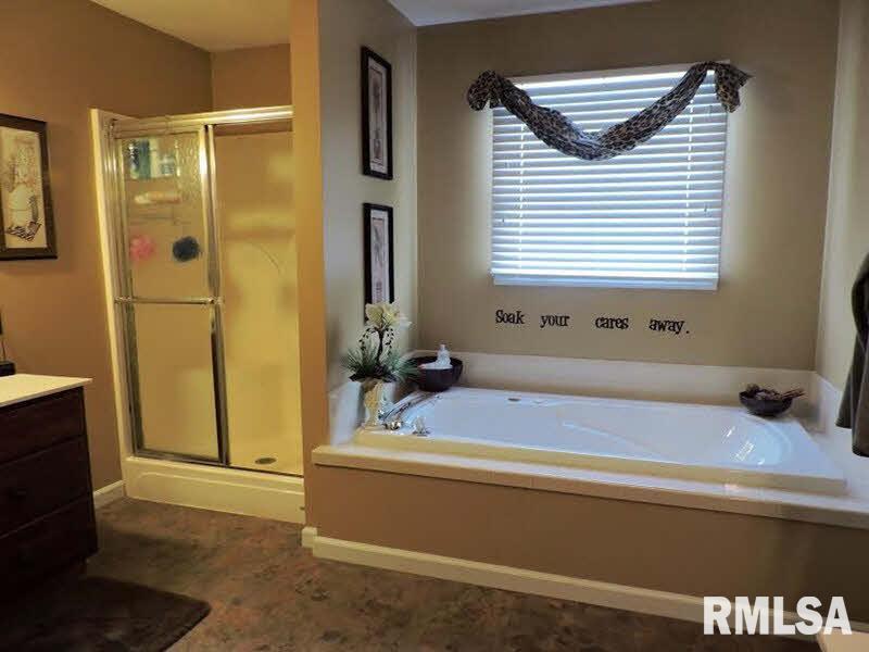 2103 Norman Road Marion, IL 62959 - Photo 11 of 17