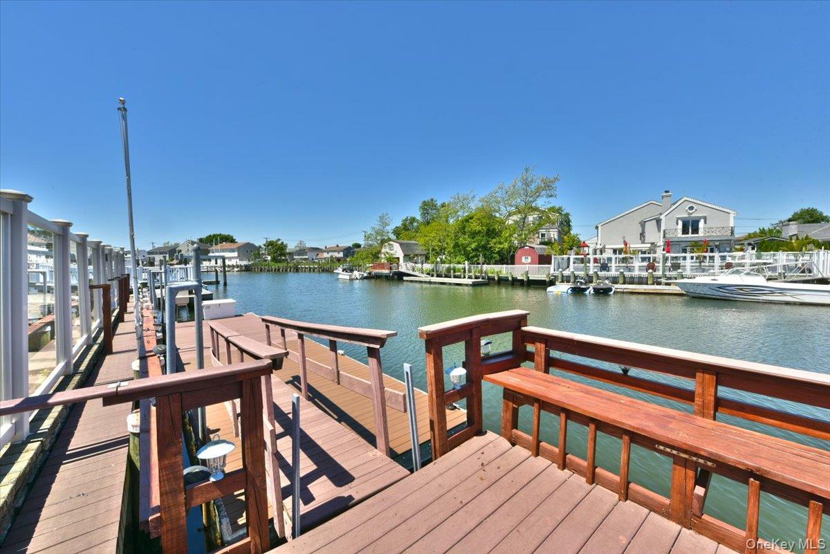 3510 Riverside Drive Oceanside, NY 11572 - Photo 35 of 38