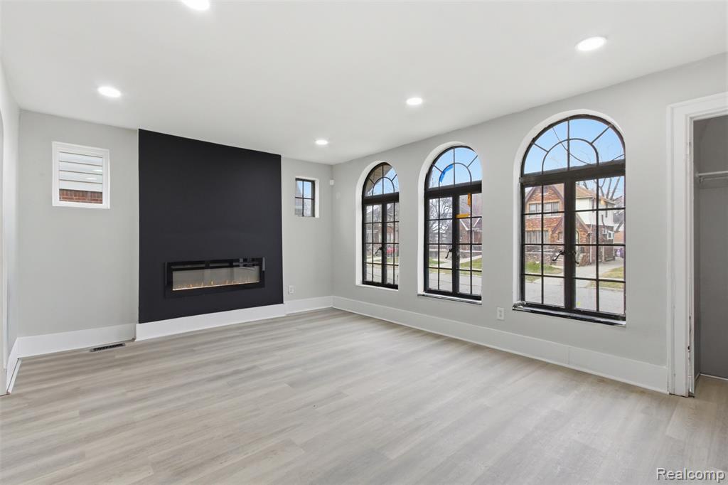 3919 Devonshire Road Detroit, MI 48224 - Photo 4 of 20