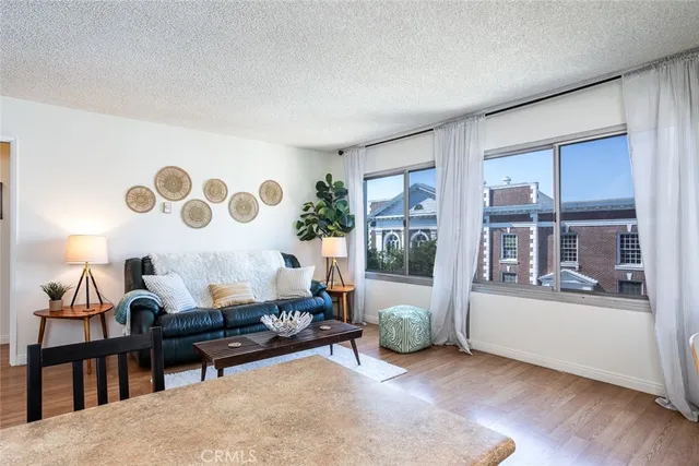 $325,000 | 250 Linden Avenue, Unit 25, Long Beach, CA 90802