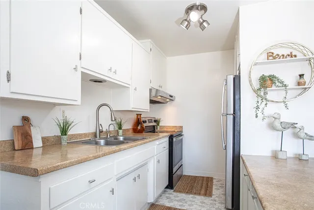 $325,000 | 250 Linden Avenue, Unit 25, Long Beach, CA 90802