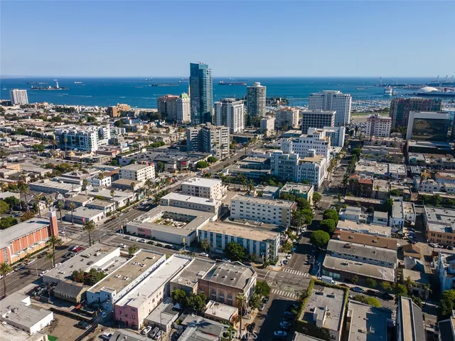 $325,000 | 250 Linden Avenue, Unit 25, Long Beach, CA 90802