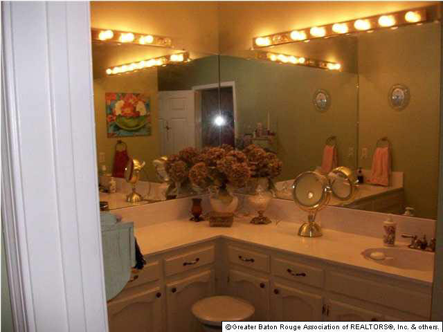 5778 Round Forrest Drive Baton Rouge, LA 70817 - Photo 13 of 21 Gallery Image 13