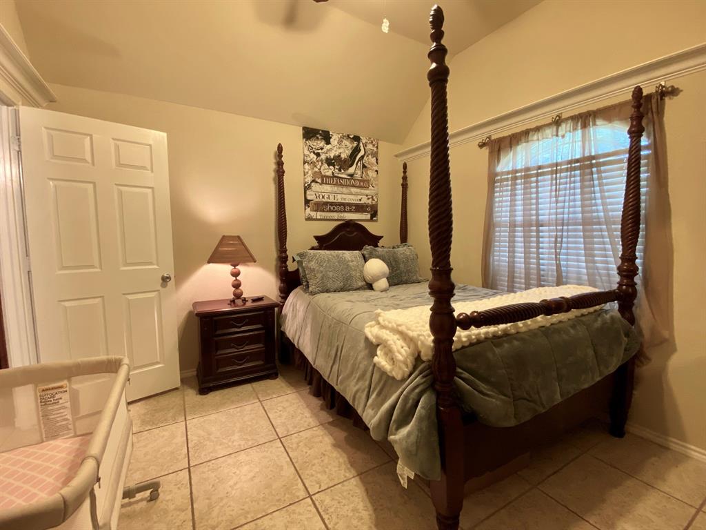 210 Ranchgate Trail Waco, TX 76657 - Photo 29 of 31 Third Bedroom