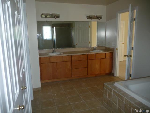 1193 Krista Court Rochester, MI 48307 - Photo 24 of 25 24