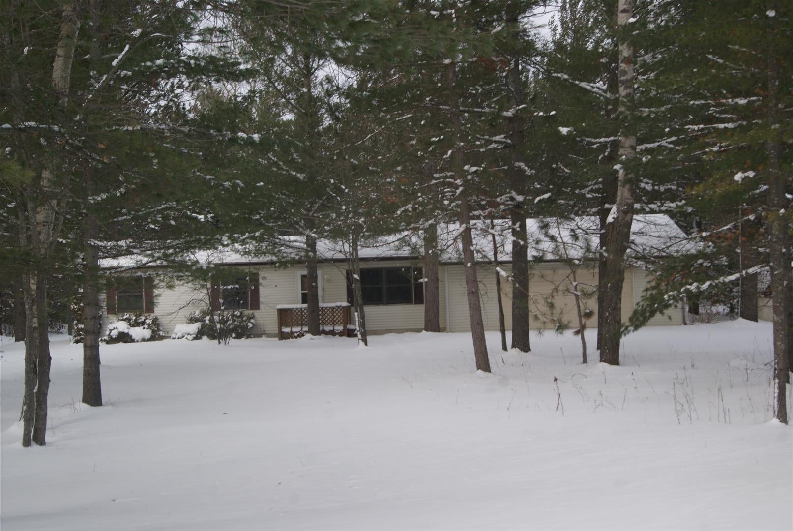 4015 Orchard Road Cheboygan, MI 49721 - Photo 8 of 20 Gallery Image 8
