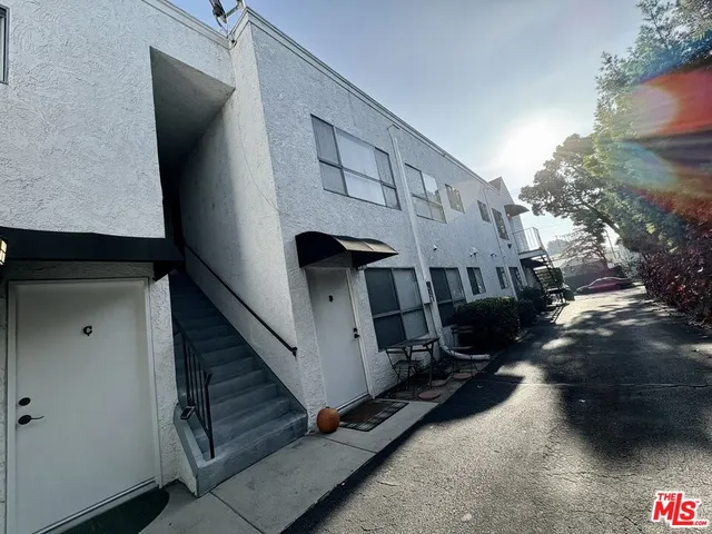 $2,350 | 1103 West Angeleno Avenue, Unit C, Burbank, CA 91506