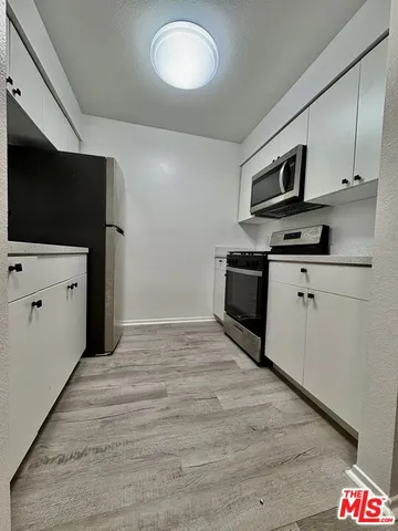 $2,350 | 1103 West Angeleno Avenue, Unit C, Burbank, CA 91506