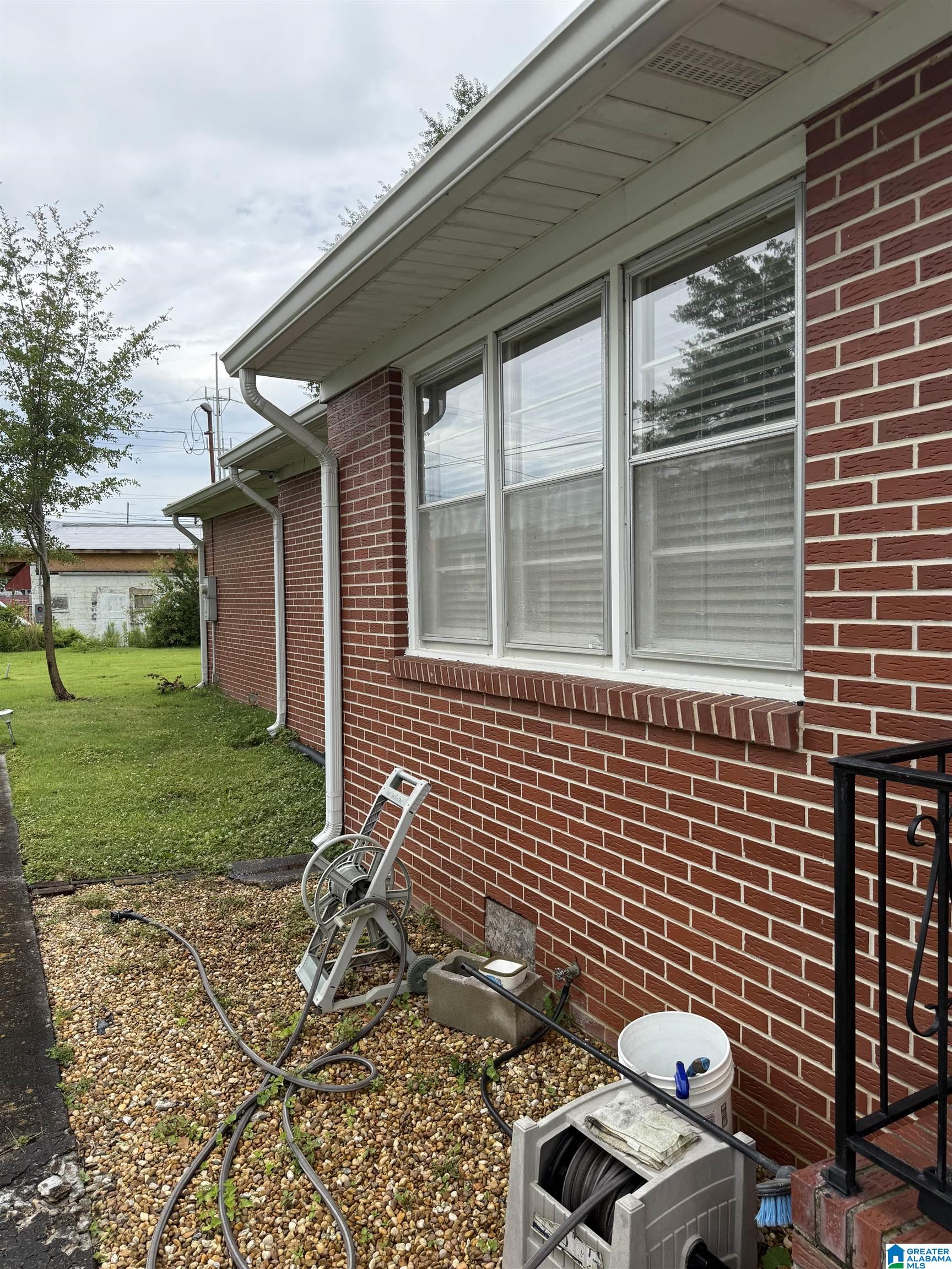 49 Cave Road Anniston, AL 36206 - Photo 3 of 9