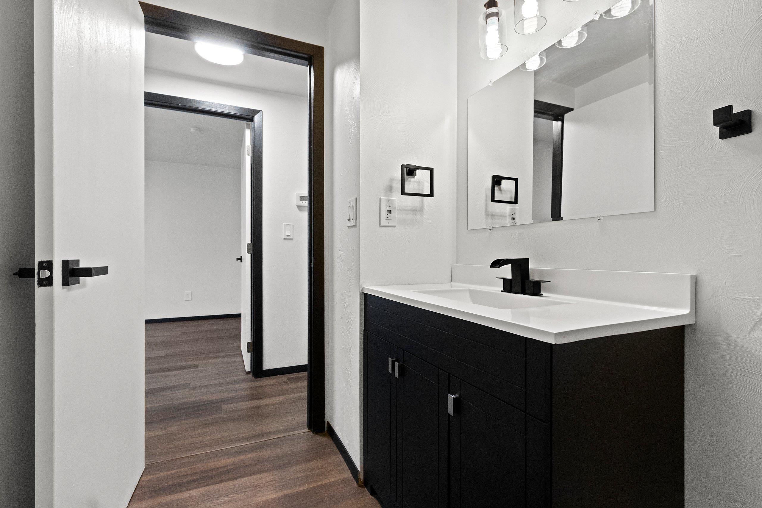 409 Easy Street Green Bay, WI 54311 - Photo 19 of 41