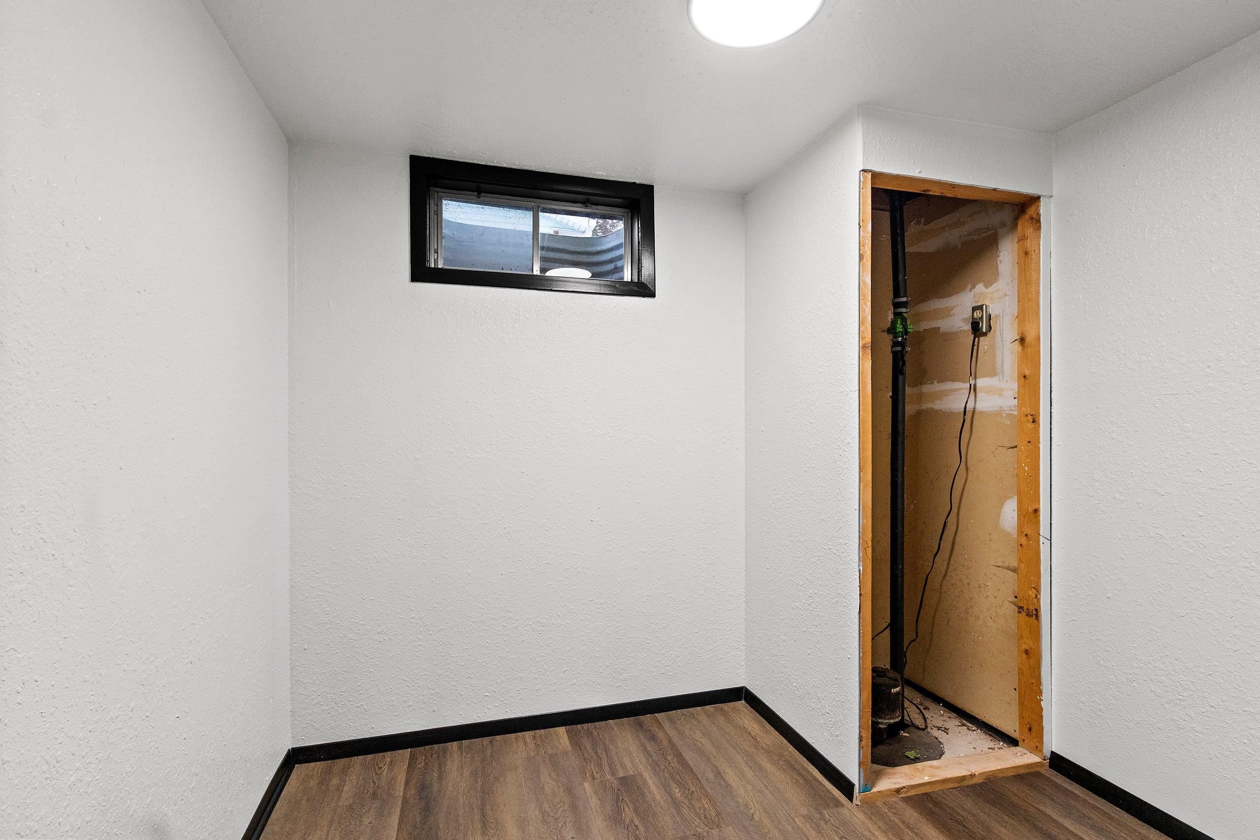 409 Easy Street Green Bay, WI 54311 - Photo 24 of 41