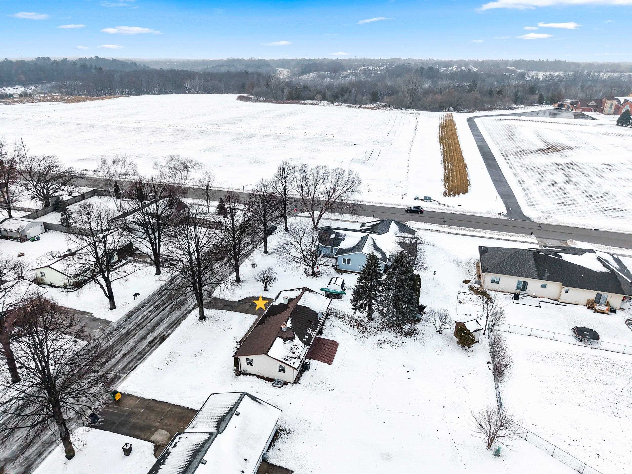 409 Easy Street Green Bay, WI 54311 - Photo 37 of 41