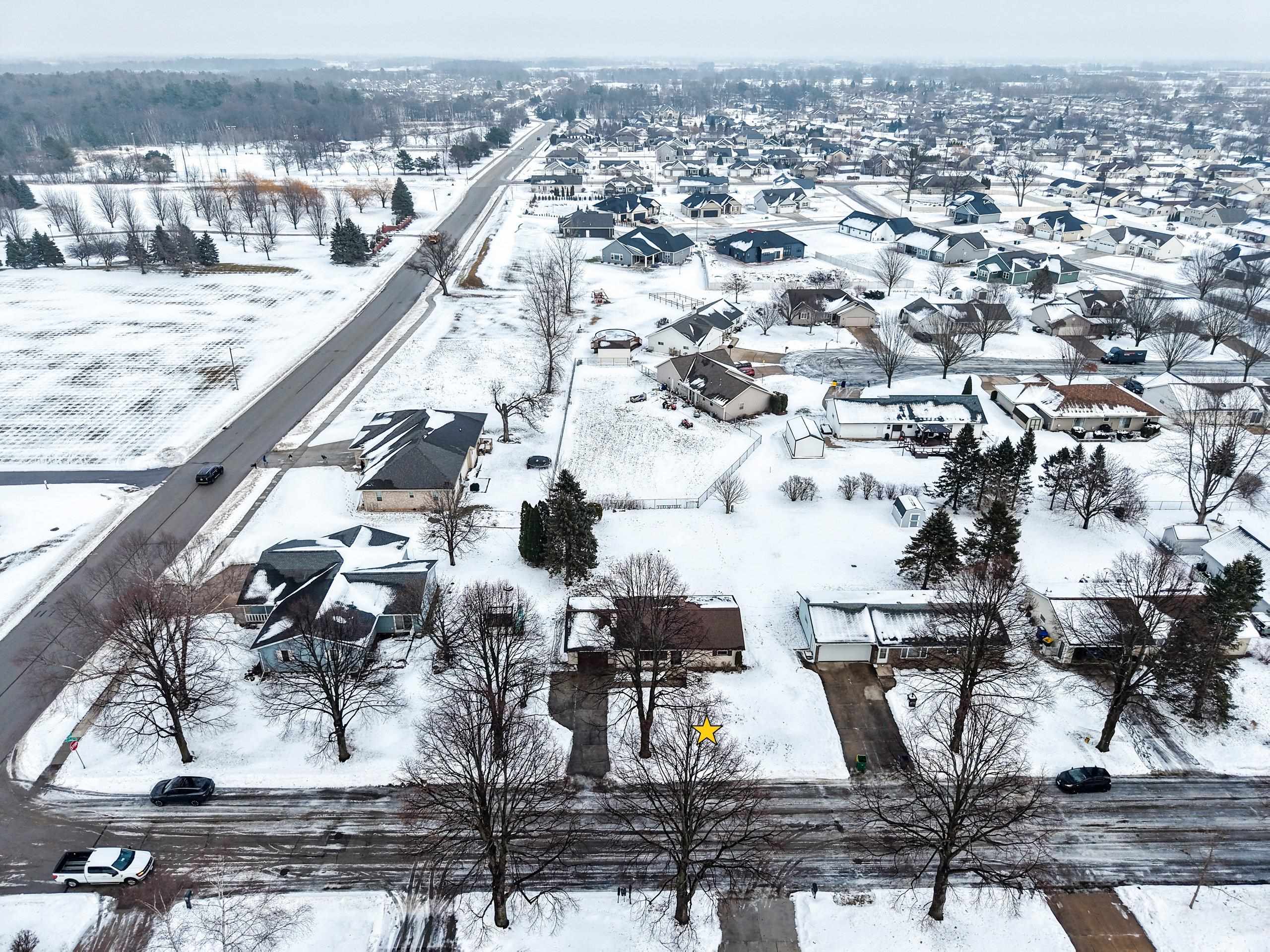 409 Easy Street Green Bay, WI 54311 - Photo 38 of 41