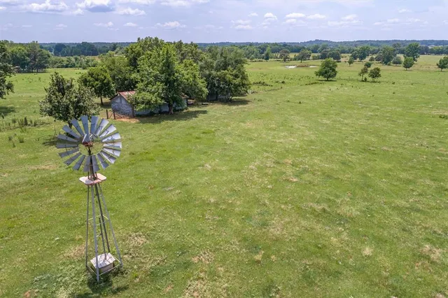 a view of an outdoor space and a yard