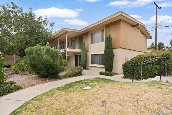$315,000 | 540 Oakdale Lane, Unit C, El Cajon, CA 92021
