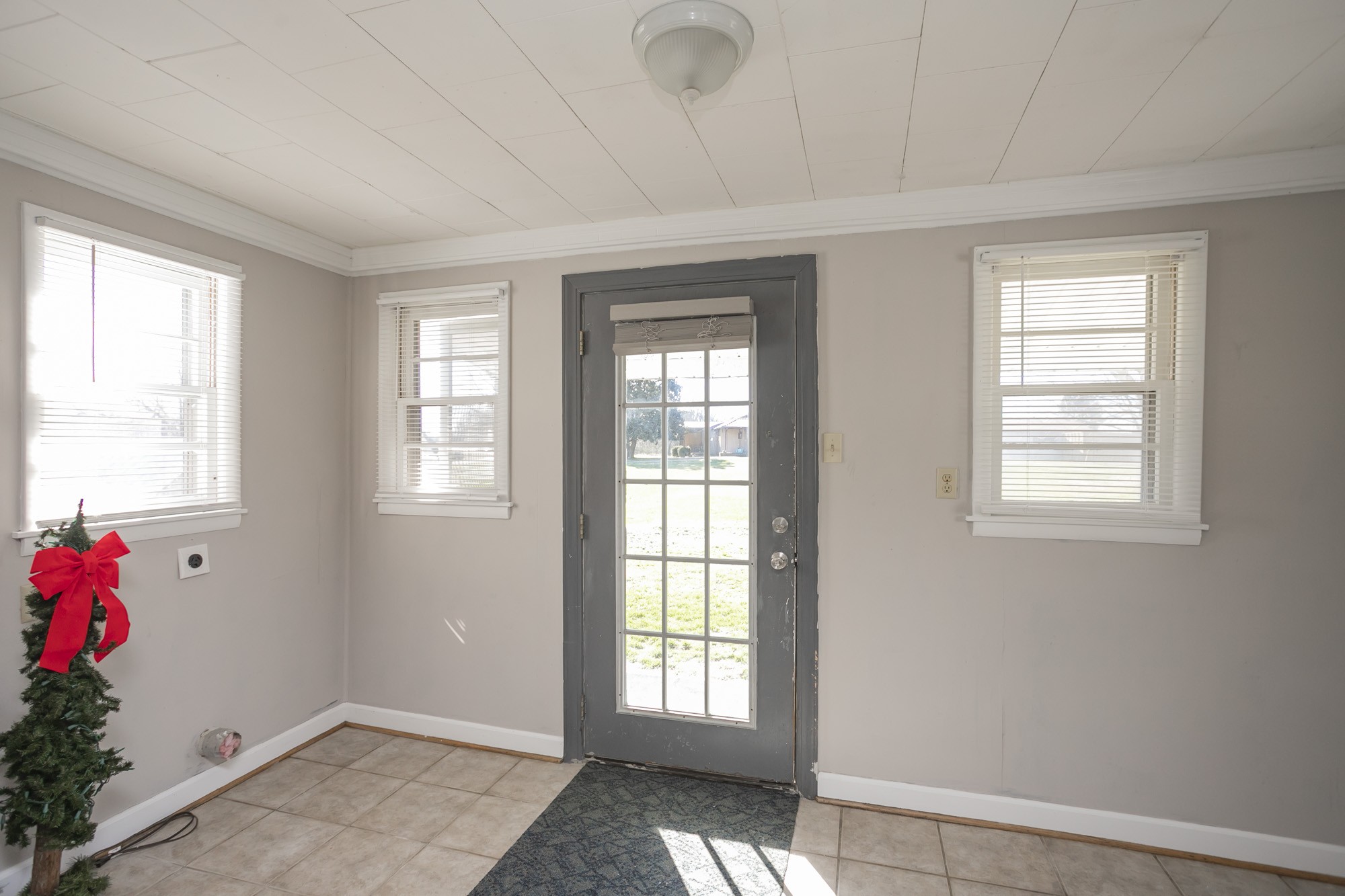 7114 Deer Ridge Road Fairview, TN 37062 - Photo 41 of 55 an empty room with a window