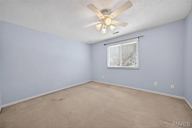 $750,000 | 617 Lakeview Road, Lake St. Louis, MO 63367