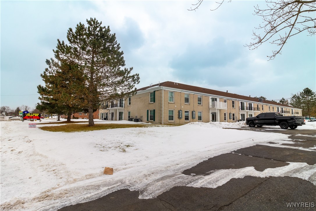 11 Robert Drive Lancaster, NY 14086 - Photo 5 of 45