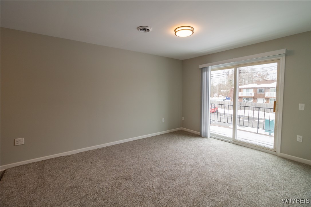 11 Robert Drive Lancaster, NY 14086 - Photo 8 of 45