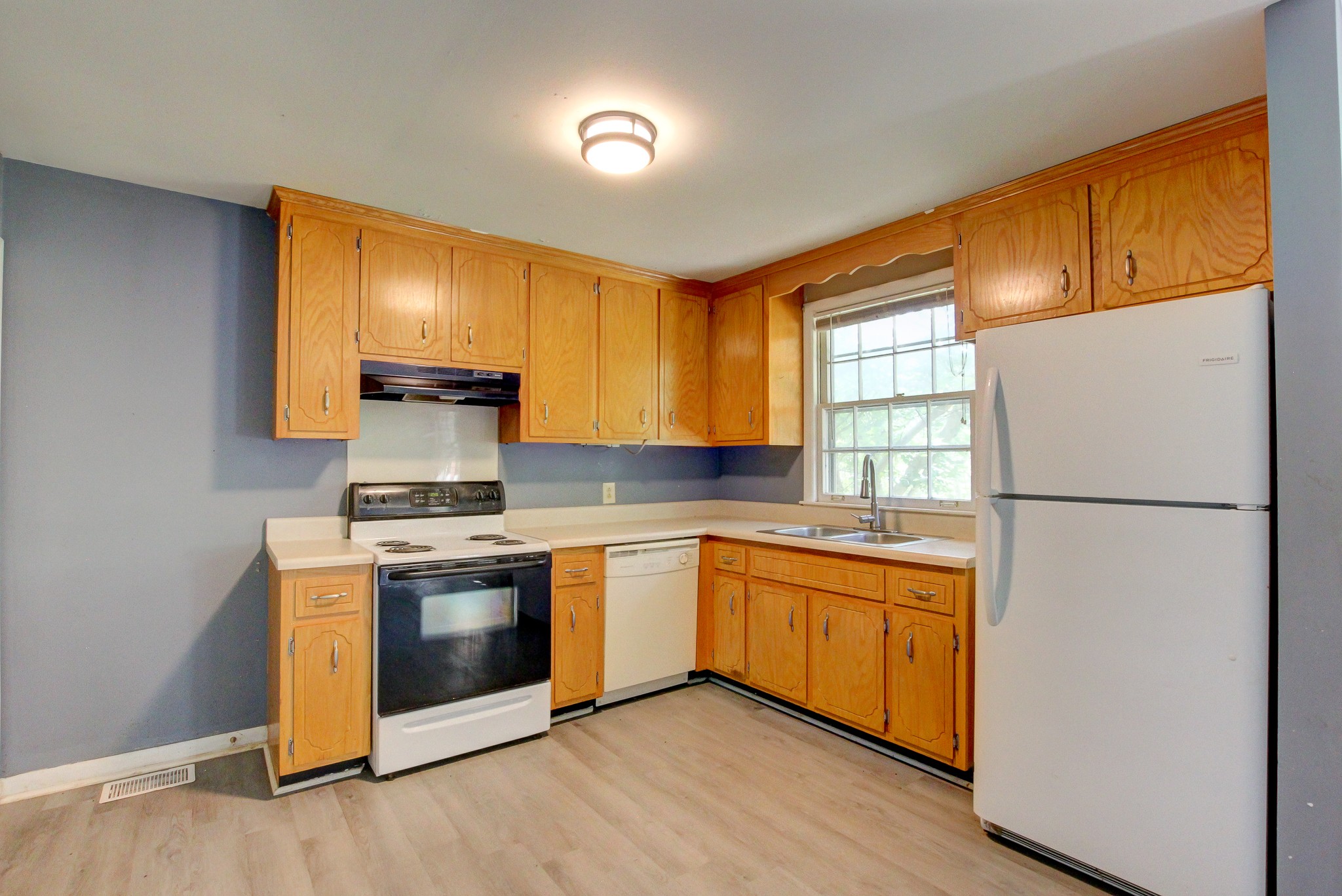 119 Bluegrass Road Clarksville, TN 37042 - Photo 6 of 14 Gallery Image 6